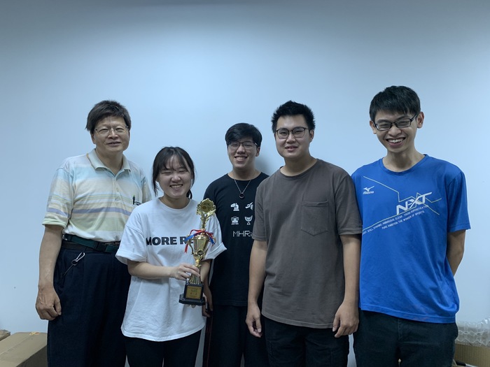 賀〜吳哲宇、余品蓉、許嘉祐、廖力鋐 榮獲 AERC 2022 亞洲智慧型機器人大賽  第一名暨自評成績獎圖片